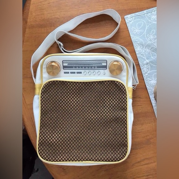 RADIO purse or crossbody satchel - Picture 1 of 6